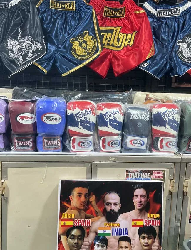 equipación de muay thai