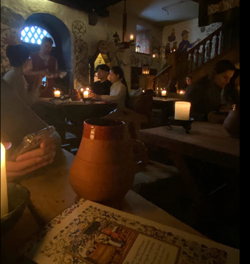 restaurante medieval de tallin
