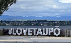 qué ver en el lago taupo