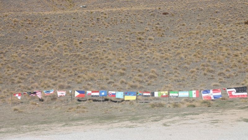 banderas en la carretera mas alta de nueva zelanda banderas en la carretera mas alta de nueva zelanda