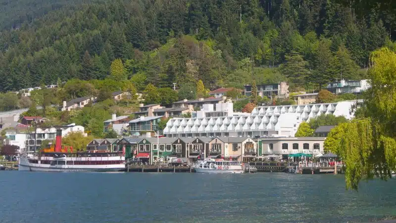 puerto de queenstown
