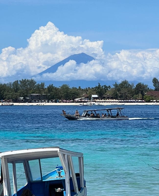 volcan desde las islas gili volcan desde las islas gili