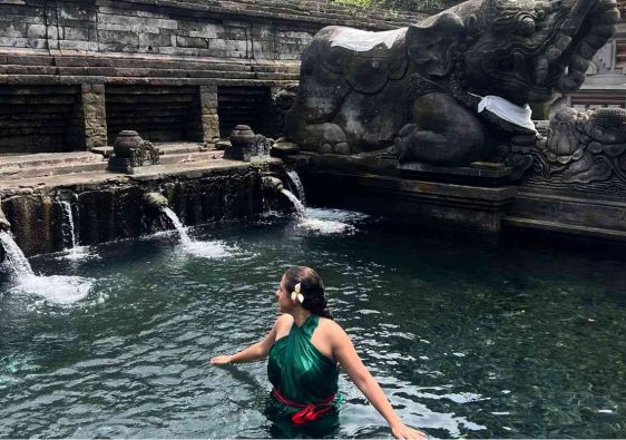 ritual de purificación en bali
