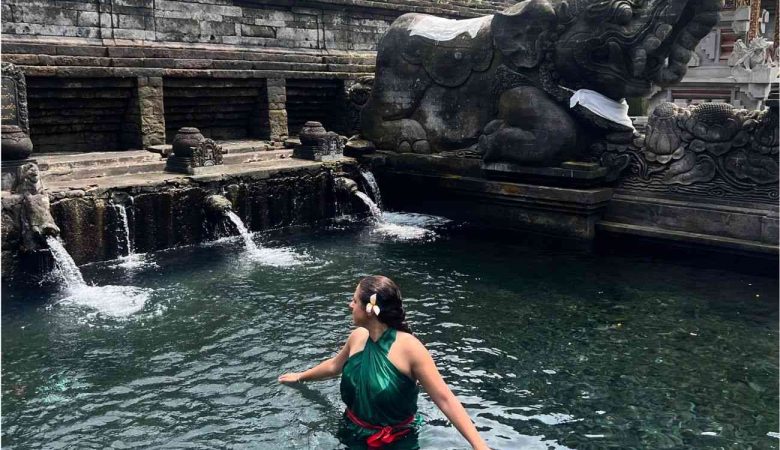 ritual de purificación en bali