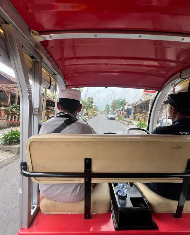 tuktuk templo madre de bali