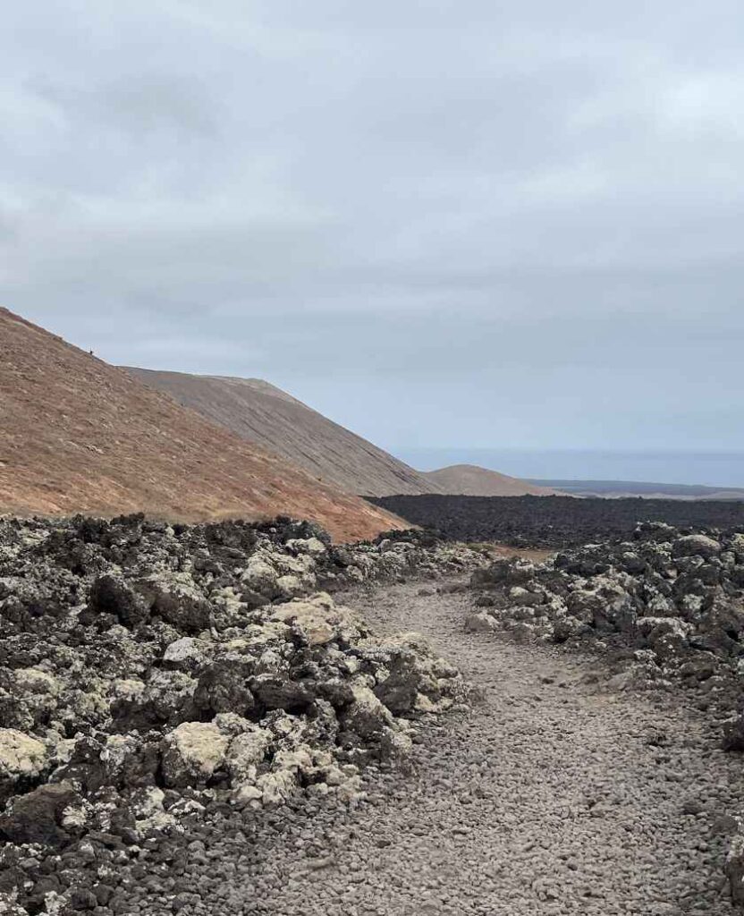 ruta volcan caldera blanca