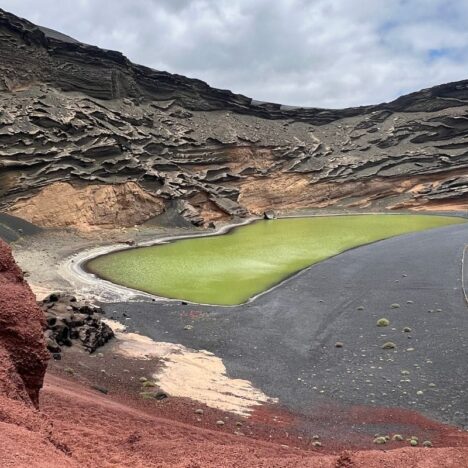 Las Grietas de Lanzarote: cómo llegar, qué son y consejos para visitar este curioso rincón volcánico