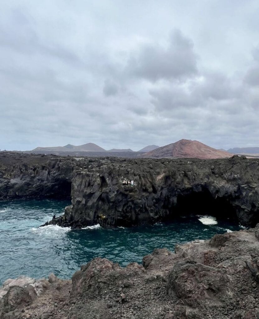 paisaje-lanzarote-hervideros los hervideros de lanzarote